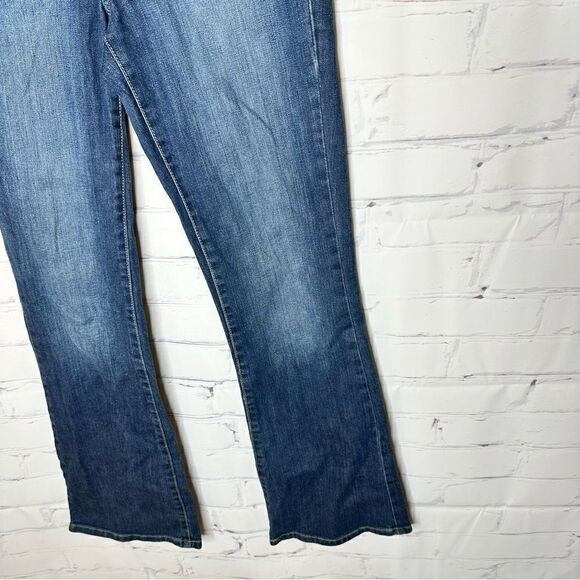 Calvin Klein size 27/4 flare fit jeans - Picture 3 of 10
